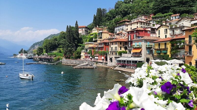 lake como day